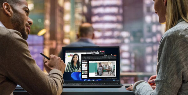 Lenovo ThinkPad X1 Carbon Gen 10 14" WUXGA Touchscreen Laptop - Intel i7-1270P, 32GB RAM, 4TB SSD, Windows 11 Pro - Image 2